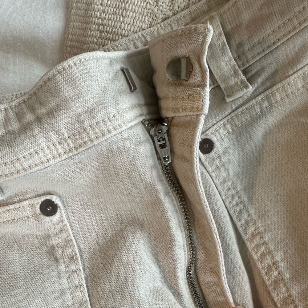GAP High Waisted Cream/Beige Cotton Barrel Khaki Pants - Size 8 - Picture 7 of 16